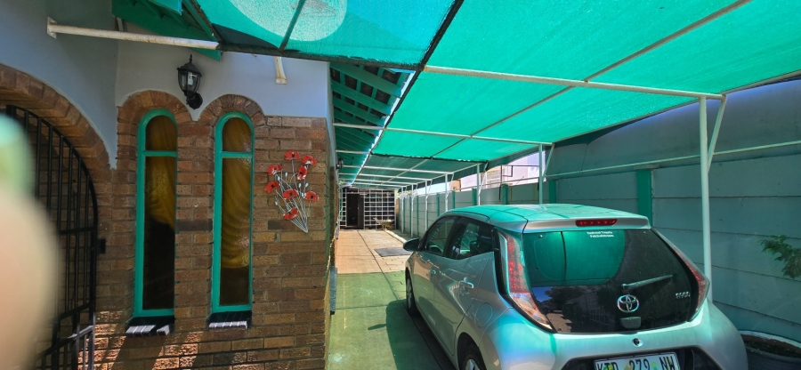 4 Bedroom Property for Sale in Randlespark North West